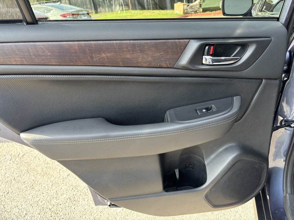 Vehicle image 28 of 45