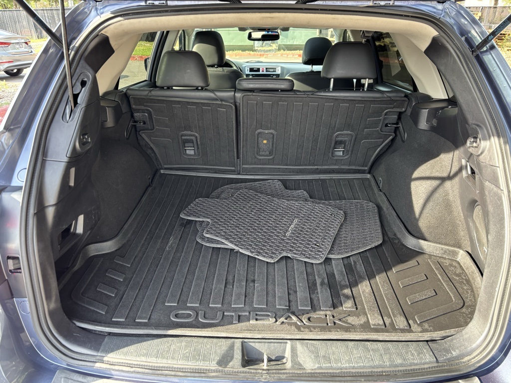 Vehicle image 31 of 45