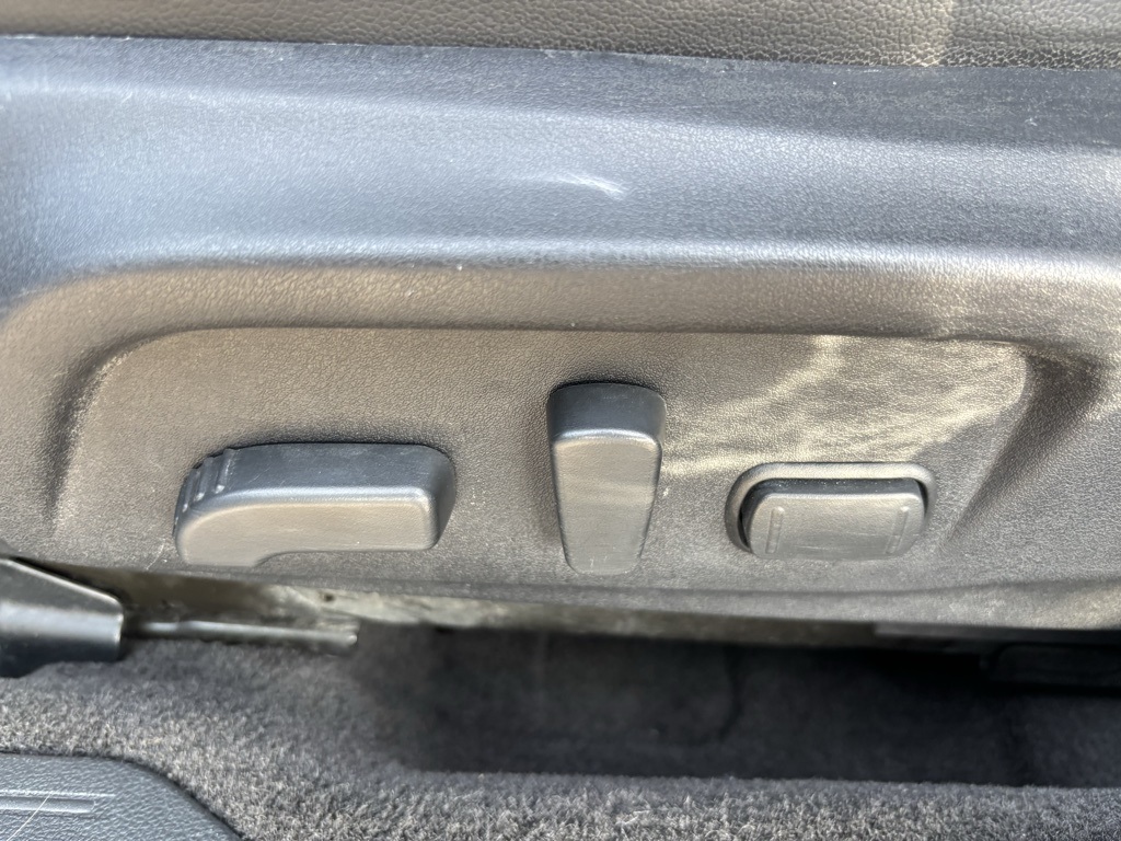 Vehicle image 15 of 45
