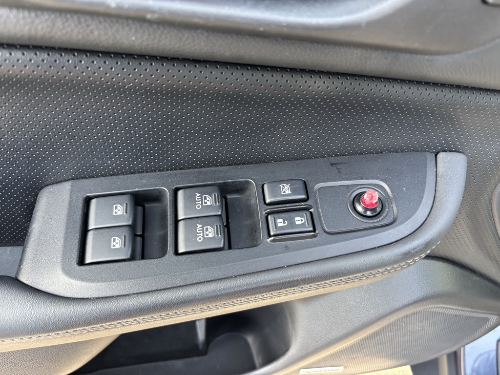 Vehicle image 14 of 45