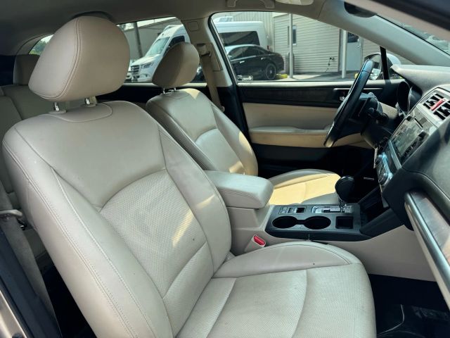 Vehicle image 12 of 18