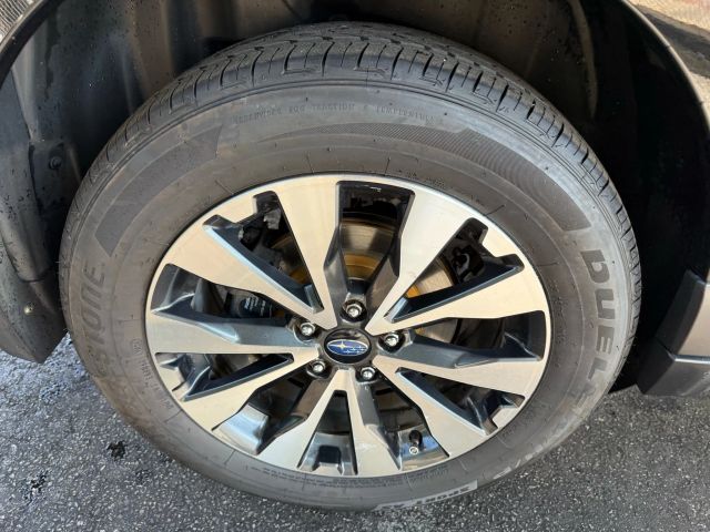 2015 Subaru Outback 2.5i Limited Image 12 of 50