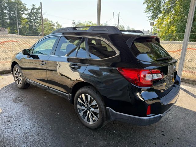 2015 Subaru Outback 2.5i Limited Image 10 of 50