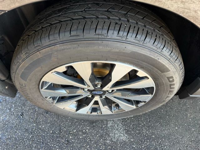 2015 Subaru Outback 2.5i Limited Image 15 of 50
