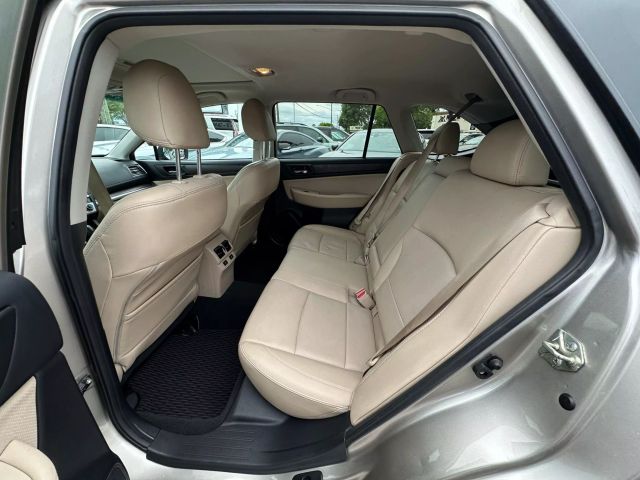 2015 Subaru Outback 2.5i Limited Image 19 of 55