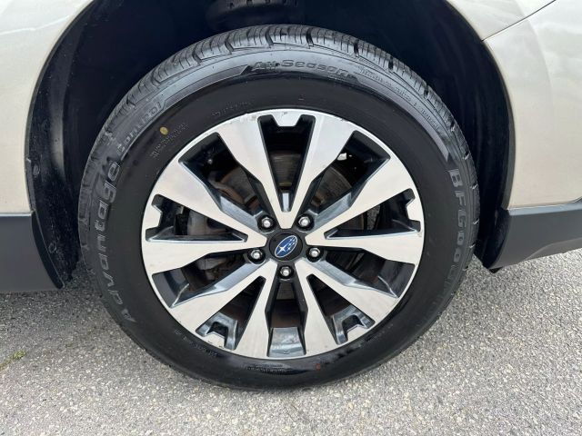 2015 Subaru Outback 2.5i Limited Image 48 of 55