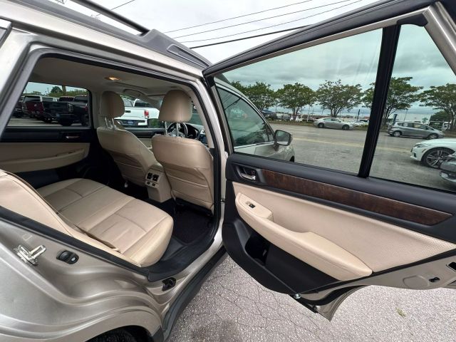 2015 Subaru Outback 2.5i Limited Image 26 of 55