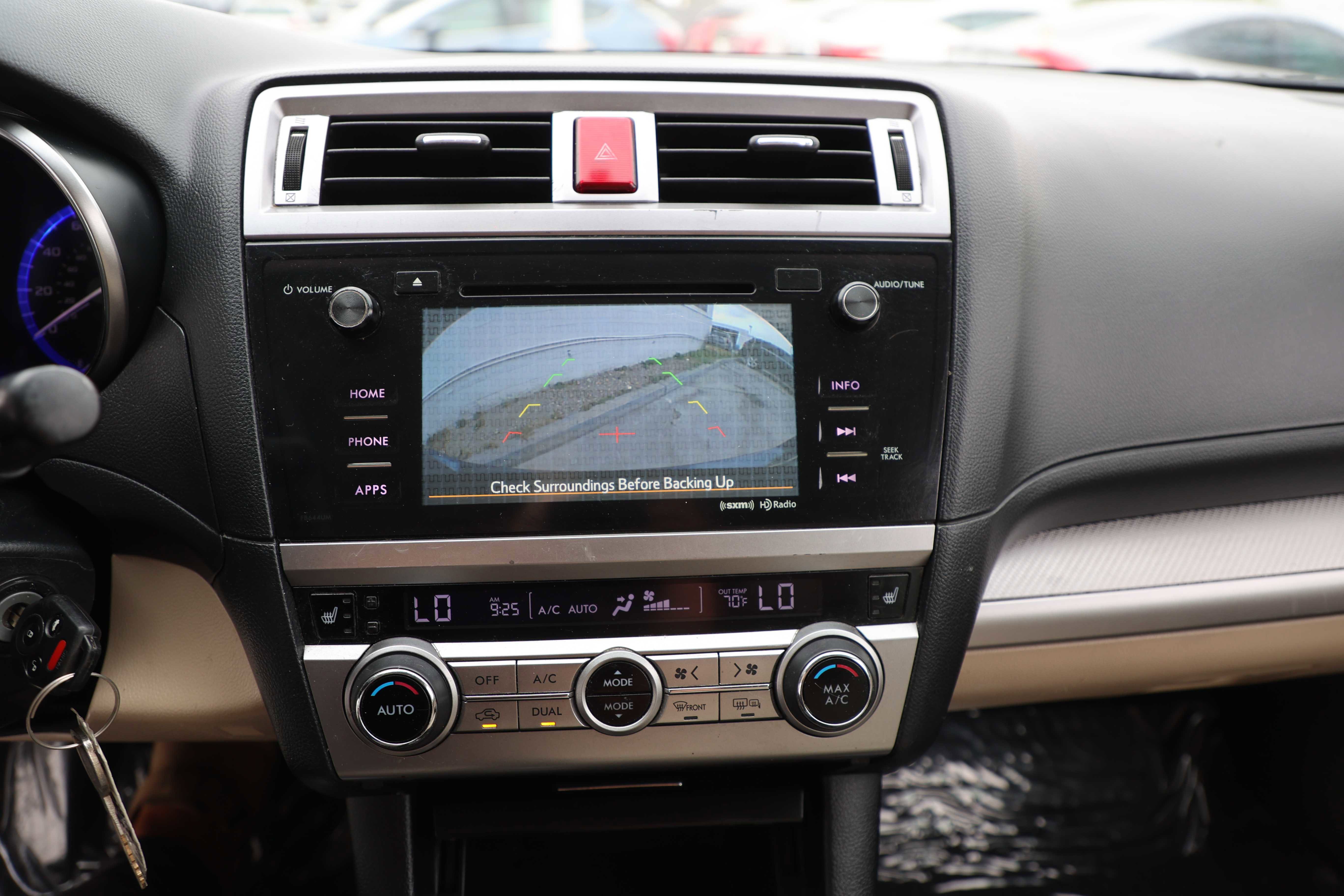 2015 Subaru Outback 2.5i Premium Image 12 of 15