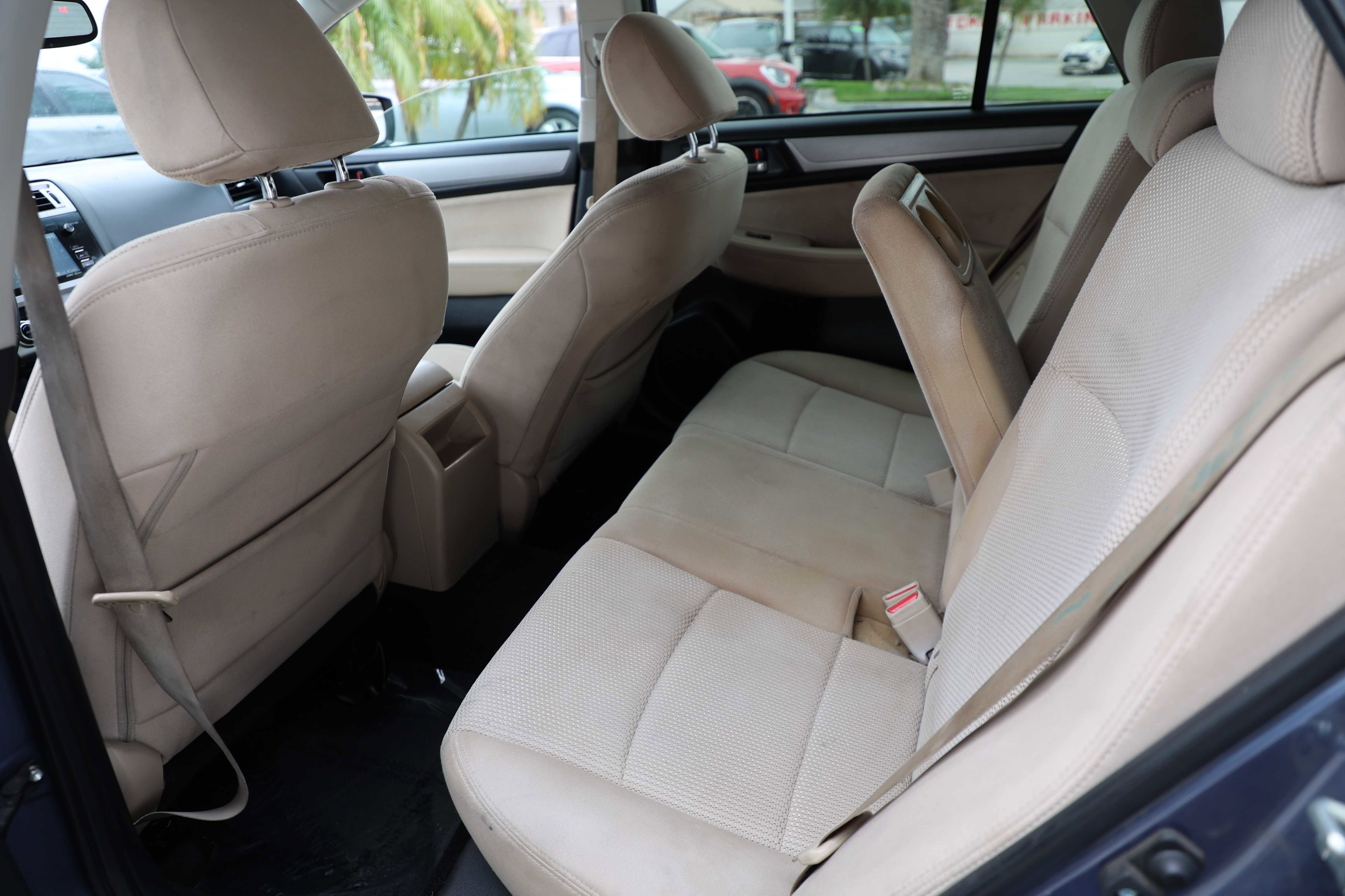 2015 Subaru Outback 2.5i Premium Image 7 of 15