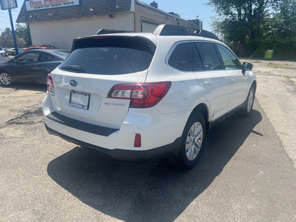2015 Subaru Outback 2.5i Premium Image 5 of 47
