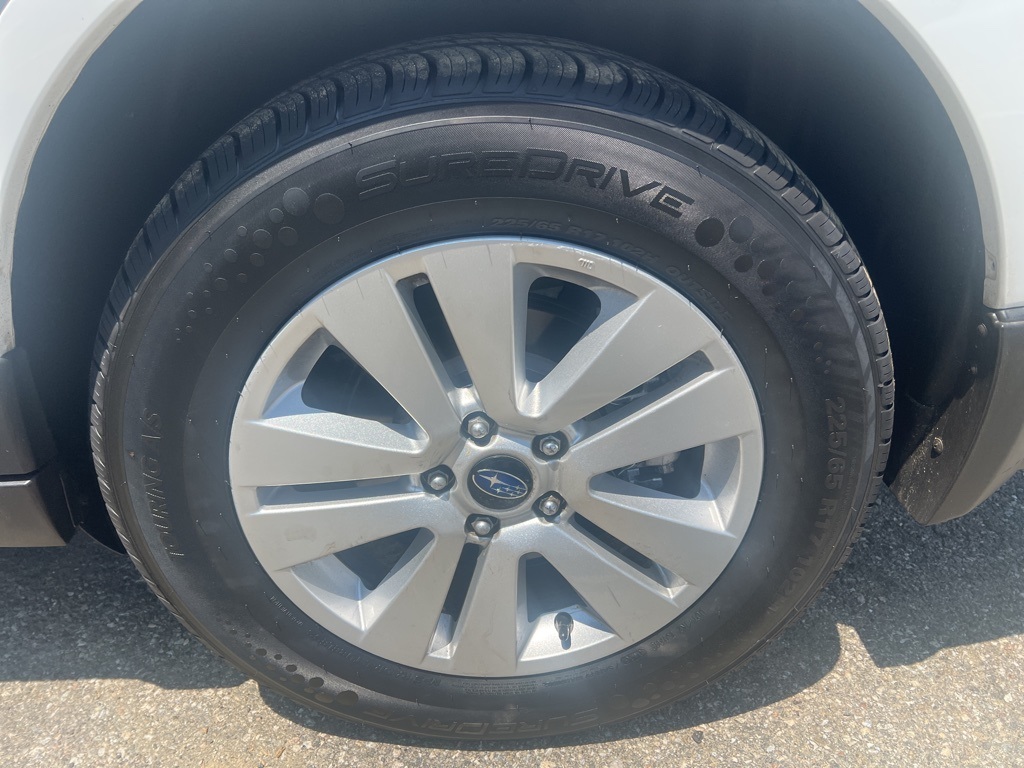 2015 Subaru Outback 2.5i Premium Image 10 of 47