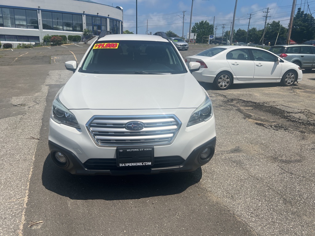 2015 Subaru Outback 2.5i Premium Image 2 of 47