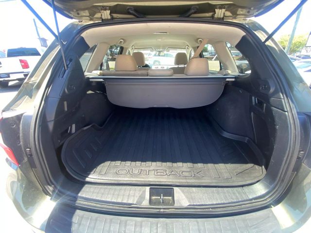 2015 Subaru Outback 2.5i Premium Image 12 of 22