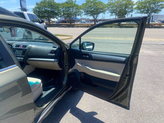 2015 Subaru Outback 2.5i Premium Image 14 of 22