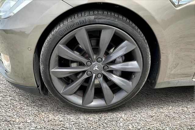 Vehicle image 11 of 33