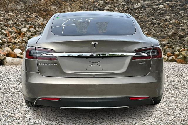 Vehicle image 5 of 33