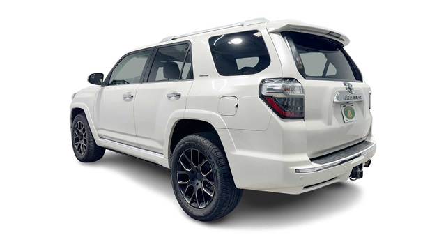 Vehicle image 6 of 39