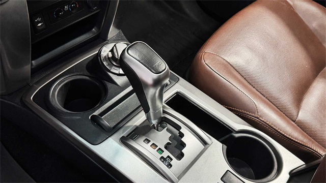 Vehicle image 26 of 39