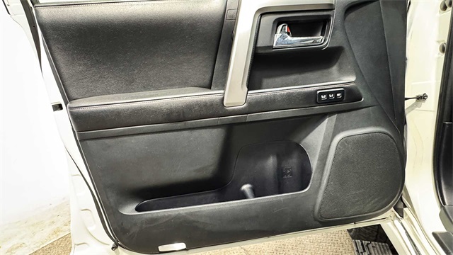 Vehicle image 22 of 39