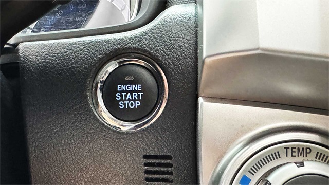 Vehicle image 27 of 39