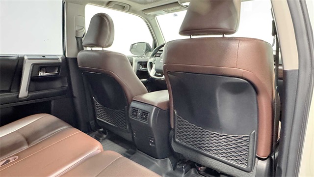Vehicle image 15 of 39