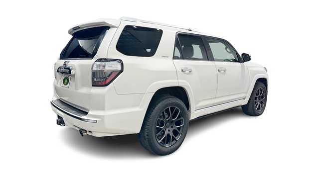 Vehicle image 4 of 39