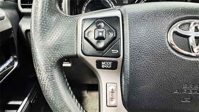 Vehicle image 20 of 39