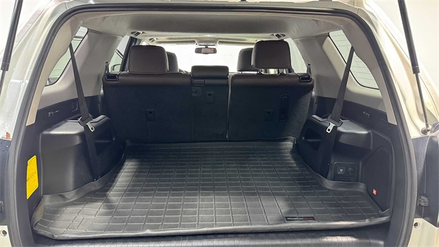Vehicle image 31 of 39