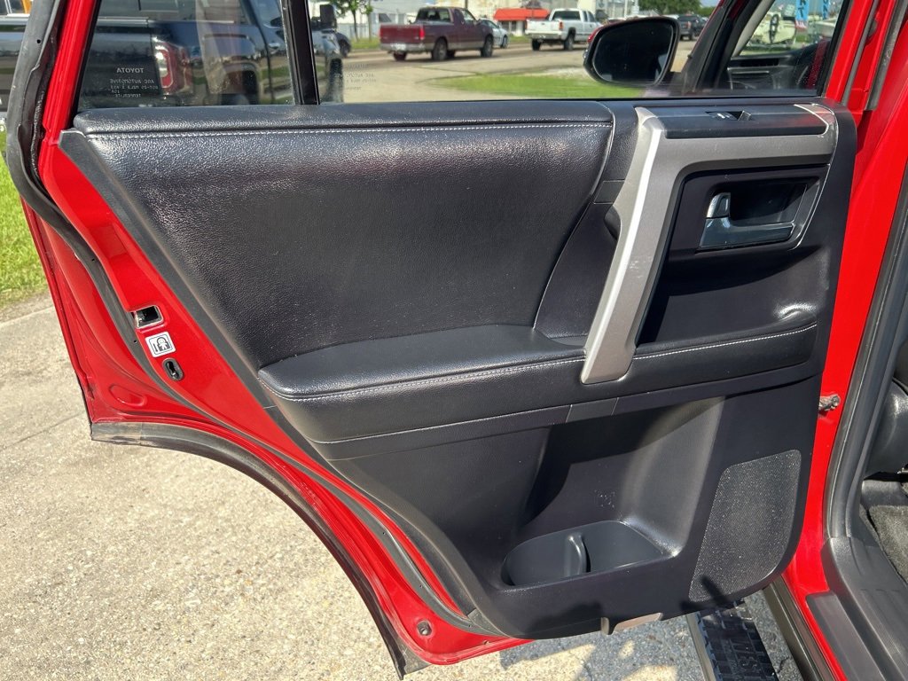 Vehicle image 15 of 27