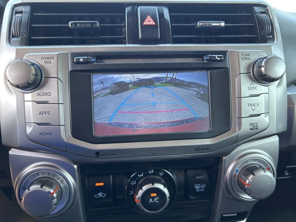 Vehicle image 11 of 27