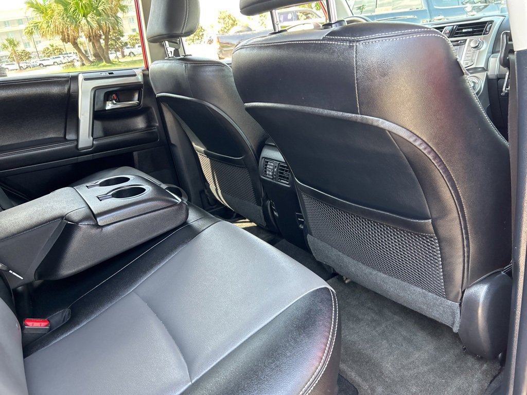 Vehicle image 20 of 27
