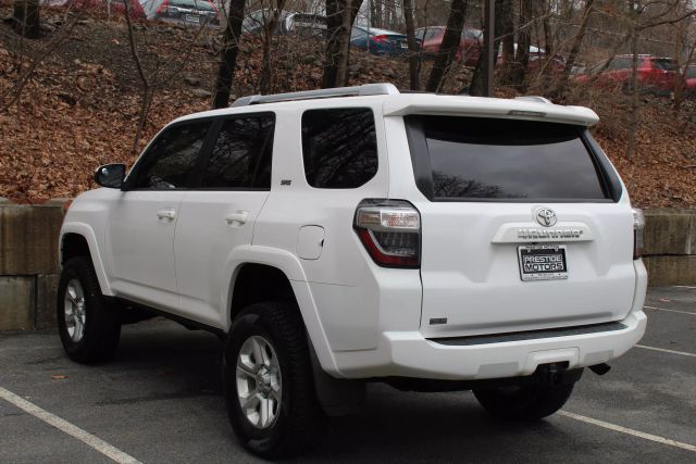 Vehicle image 8 of 45