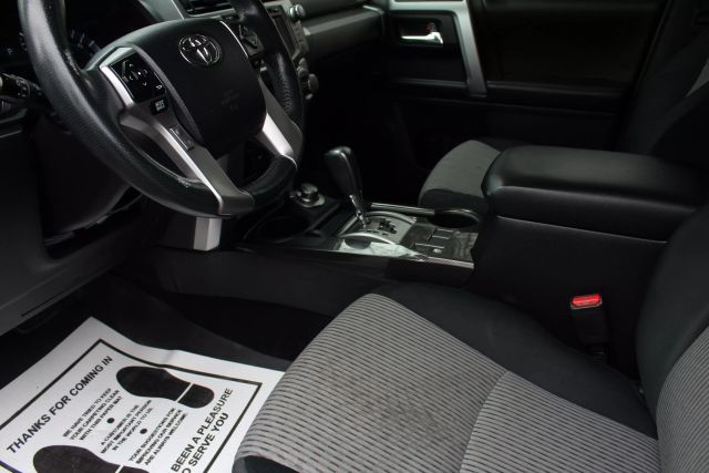 Vehicle image 11 of 45