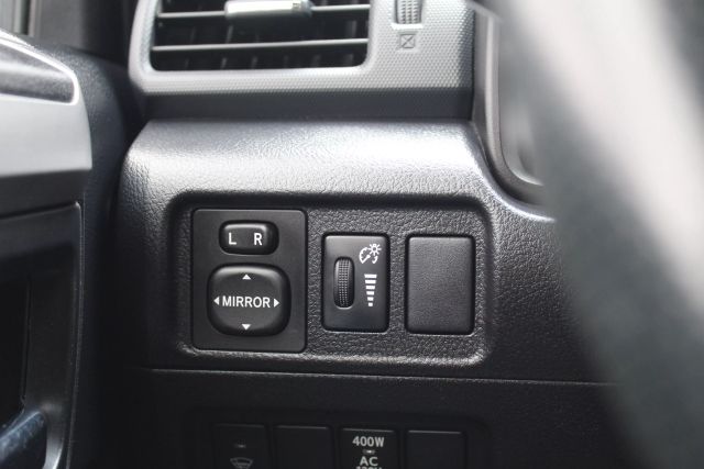 Vehicle image 25 of 45