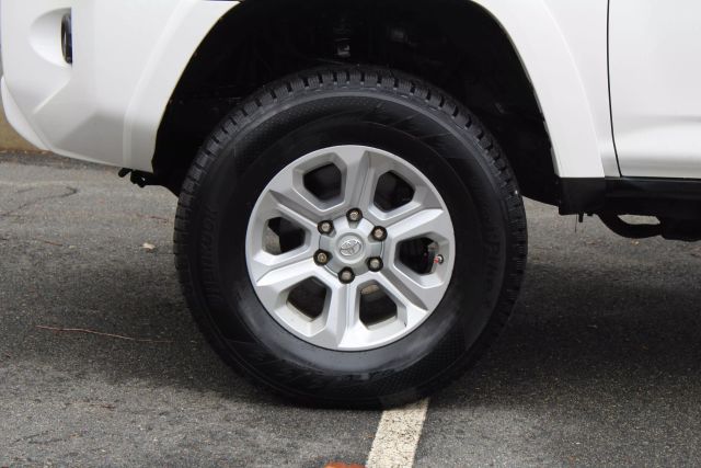 Vehicle image 38 of 45