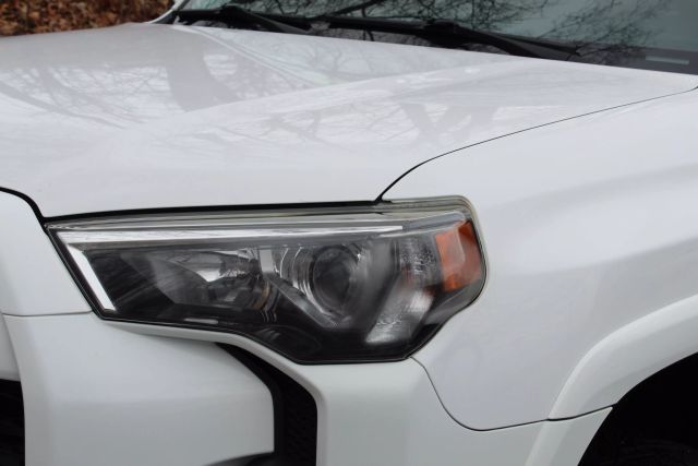 Vehicle image 39 of 45