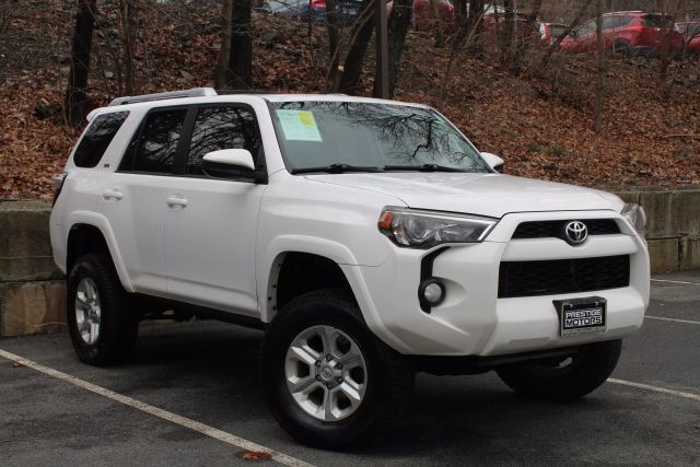 Vehicle image 4 of 45
