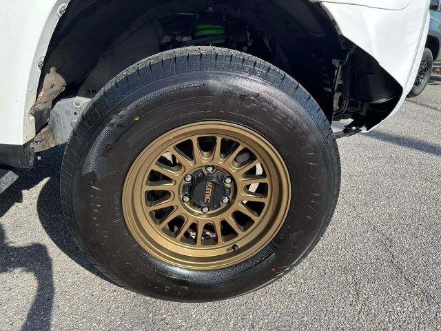 Vehicle image 44 of 50
