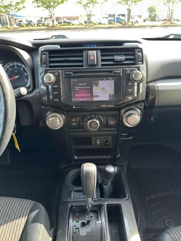 Vehicle image 36 of 50