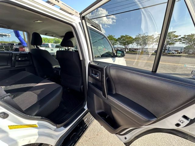 Vehicle image 25 of 50