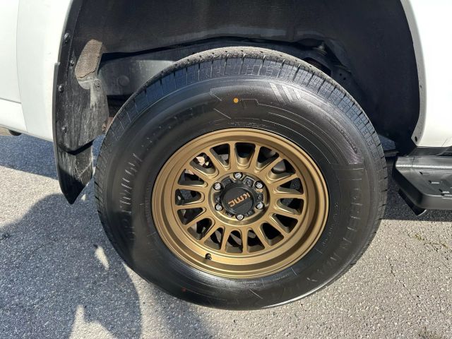 Vehicle image 45 of 50