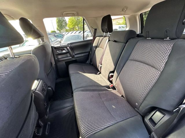 Vehicle image 19 of 50