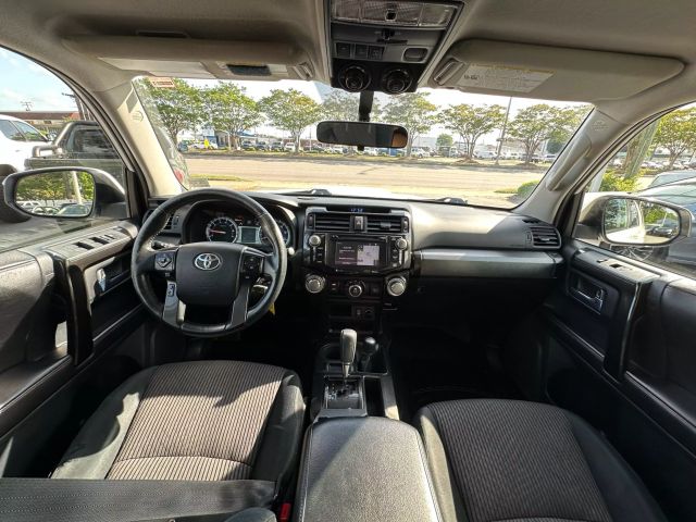 Vehicle image 29 of 50