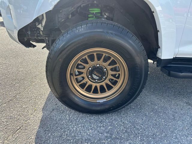 Vehicle image 42 of 50