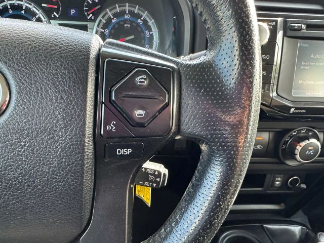Vehicle image 32 of 50