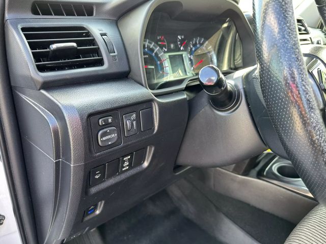 Vehicle image 14 of 50