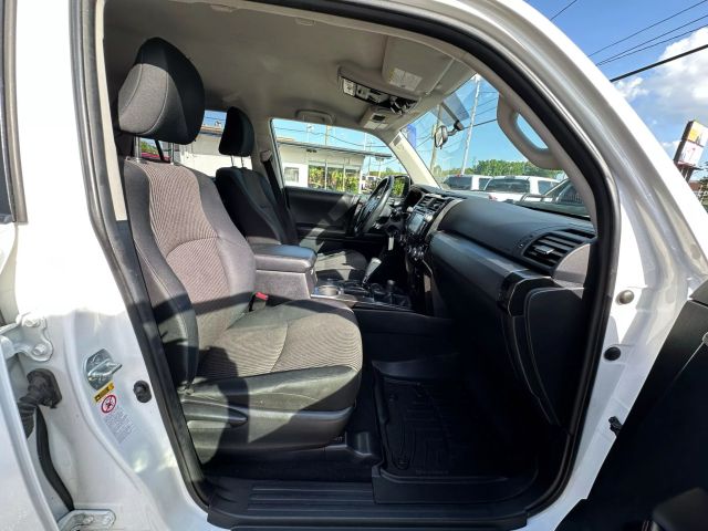 Vehicle image 22 of 50