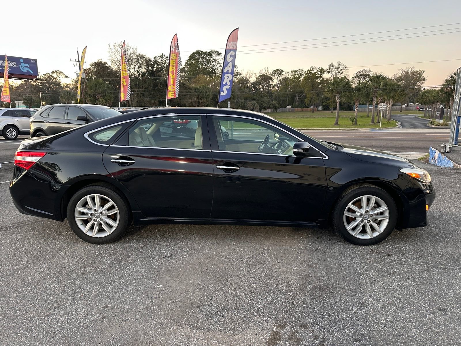 Vehicle image 4 of 21