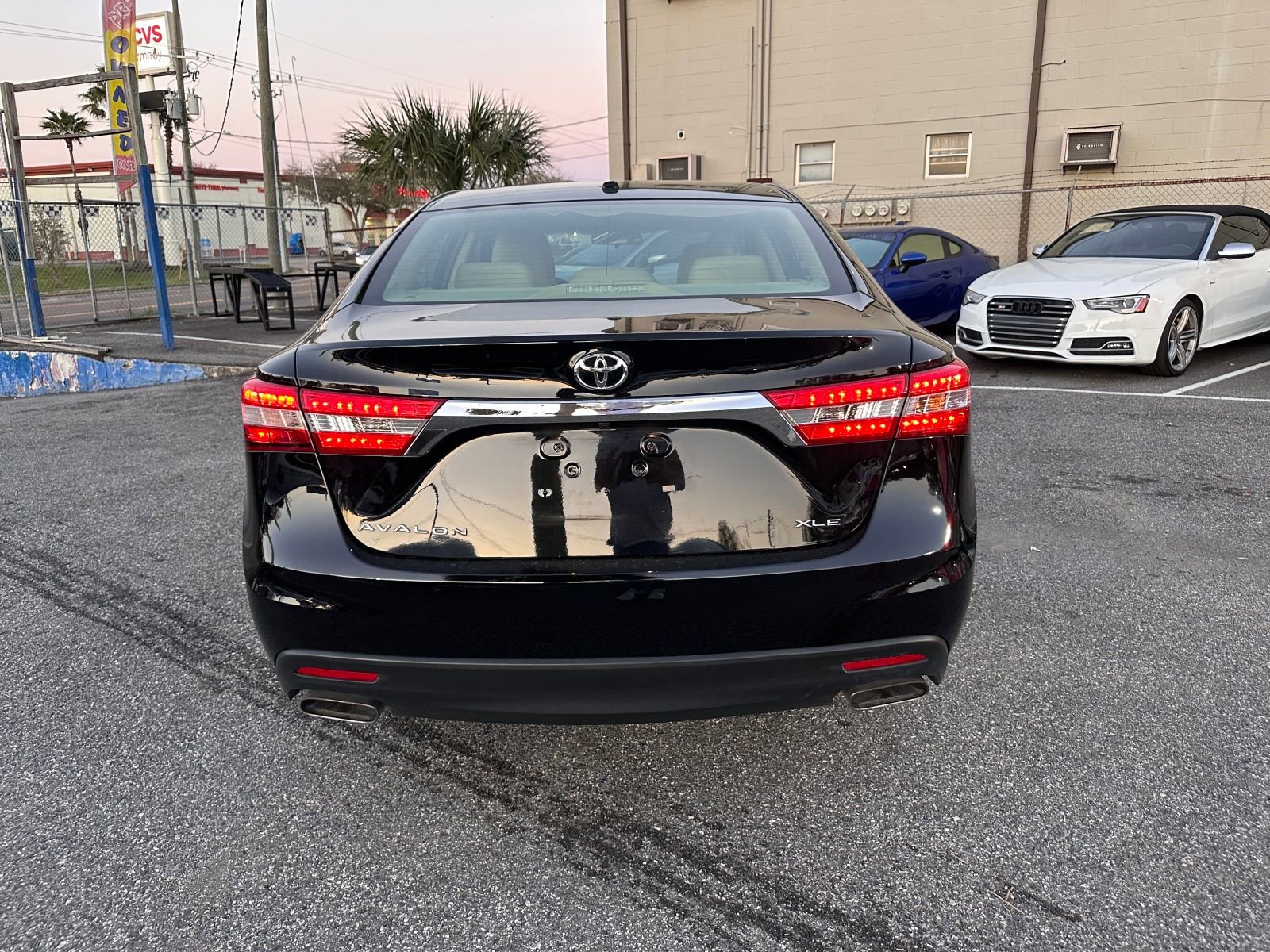 Vehicle image 8 of 21