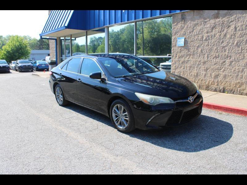 2015 Toyota Camry SE Image 3 of 23